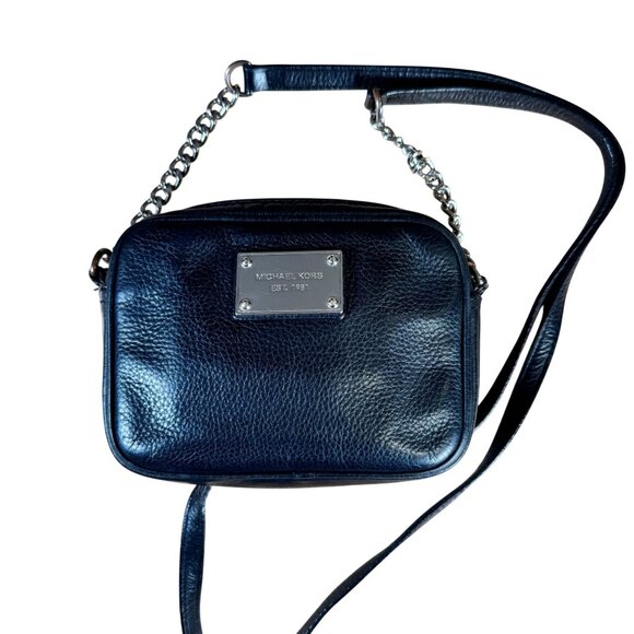 Michael Kors Handbags - Michael Kors Black Pebbled Leather Zip Chain-Link Crossbody Bag
